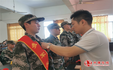 内江市东兴区圆满完成2023年秋季送兵工作